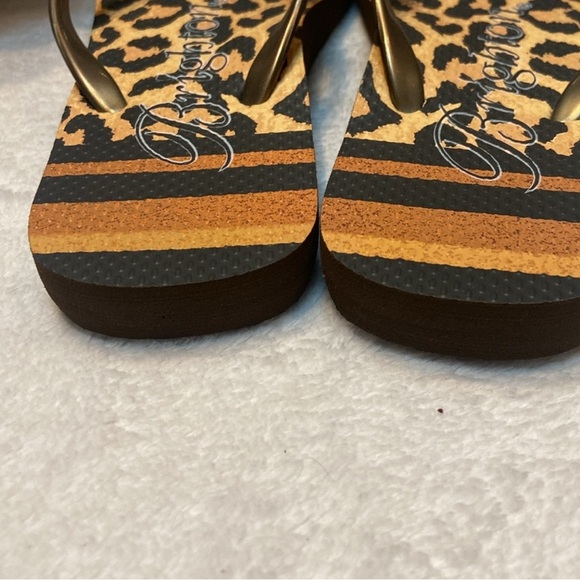 🥳HP🥳 Brighton Animal Print Flip Flop Sandals - Picture 5 of 9